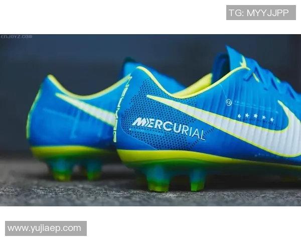后卫足球明星的鞋履选择揭秘及推荐适合他们的足球鞋款式