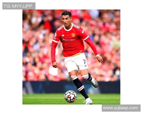 足球场上的魅力风云帅气男星引领潮流与激情的完美结合